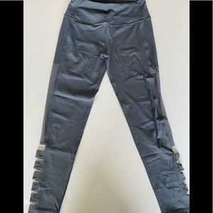 Victoria’s Secret Knockout Cropped Mesh Legging